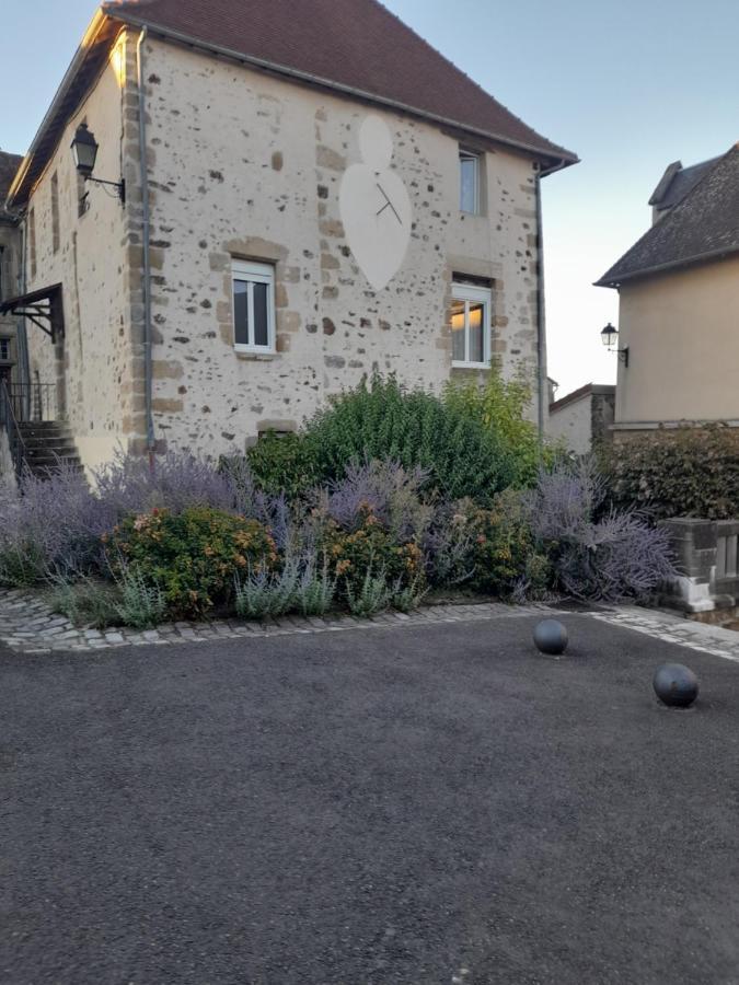 Maison En Ville Avec Terrasse Ensoleillee Et Wi-Fi Magnac-Laval Exterior foto
